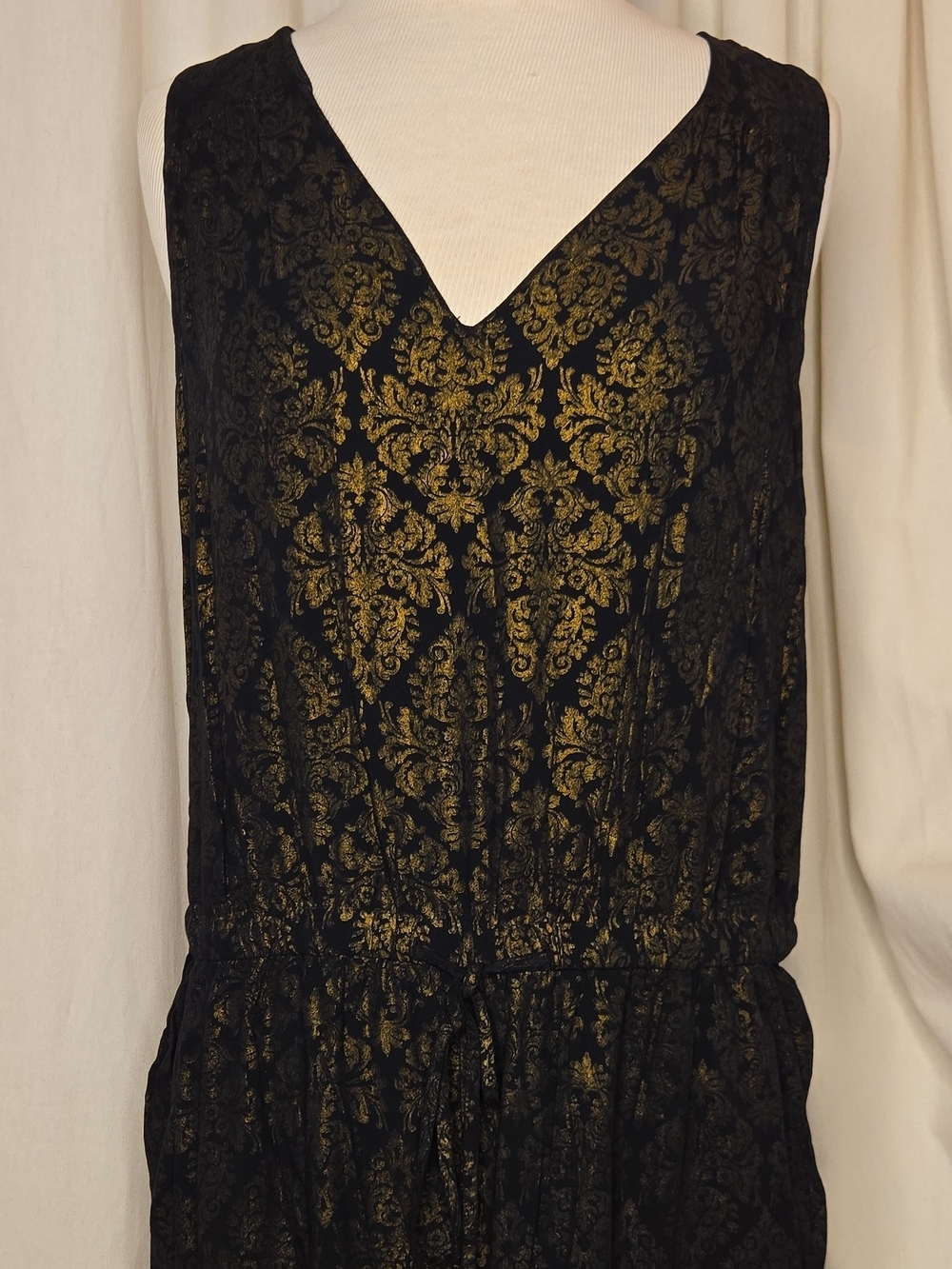 Black and Gold Lace Design V-Neck Sleeveless Jumpsuit